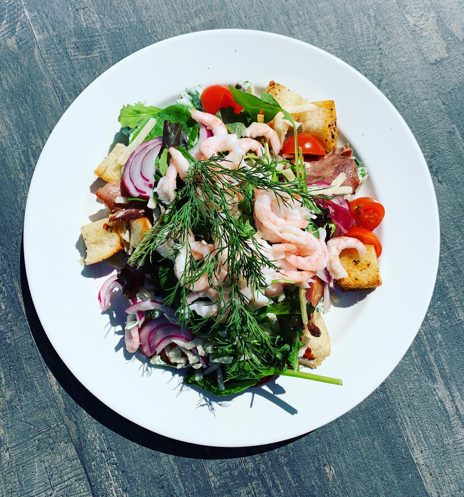 Räksallad med färska räkor - lunch på Fiskhuset